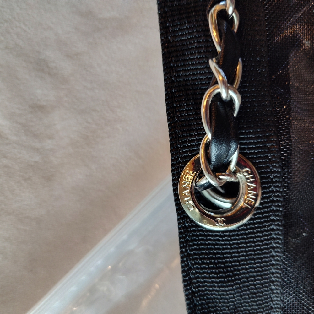 CHANEL Paris Mesh Tote & Pouch Set | Black Chain Shoulder Bag VIP AUTHENTIC NIP - Picture 4 of 7